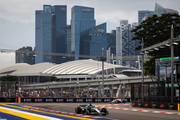 F1 - SINGAPORE GRAND PRIX 2025 63 RUSSELL George (gbr), Mercedes AMG F1 Team W16, action during the 2025 Formula 1 Singapore Grand Prix, 18th round of the 2025 FIA Formula One World Championship, WM, Weltmeisterschaft from October 3 to 5, 2025 on the Marina Bay Street Circuit, in Singapore - SingaporeSingapore Copyright: xDPPIx