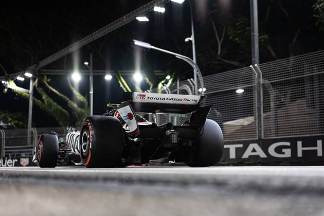 F1 - SINGAPORE GRAND PRIX 2025 87 BEARMAN Ollie Oliver (gbr), Haas F1 Team VF-25 Ferrari, action during the 2025 Formula 1 Singapore Grand Prix, 18th round of the 2025 FIA Formula One World Championship, WM, Weltmeisterschaft from October 3 to 5, 2025 on the Marina Bay Street Circuit, in Singapore - SingaporeSingapore Copyright: xDPPIx