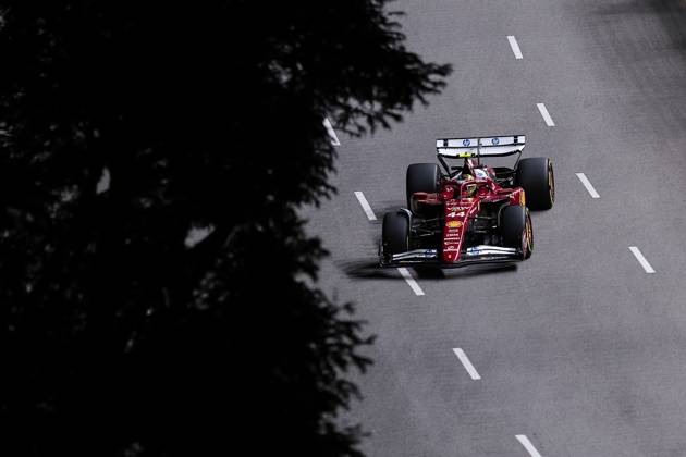 F1 - SINGAPORE GRAND PRIX 2025 44 HAMILTON Lewis (gbr), Scuderia Ferrari SF-25, action during the 2025 Formula 1 Singapore Grand Prix, 18th round of the 2025 FIA Formula One World Championship, WM, Weltmeisterschaft from October 3 to 5, 2025 on the Marina Bay Street Circuit, in Singapore - SingaporeSingapore Copyright: xEricxAlonsox
