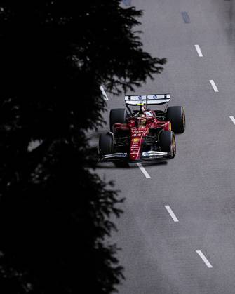 F1 - SINGAPORE GRAND PRIX 2025 44 HAMILTON Lewis (gbr), Scuderia Ferrari SF-25, action during the 2025 Formula 1 Singapore Grand Prix, 18th round of the 2025 FIA Formula One World Championship, WM, Weltmeisterschaft from October 3 to 5, 2025 on the Marina Bay Street Circuit, in Singapore - SingaporeSingapore Copyright: xEricxAlonsox