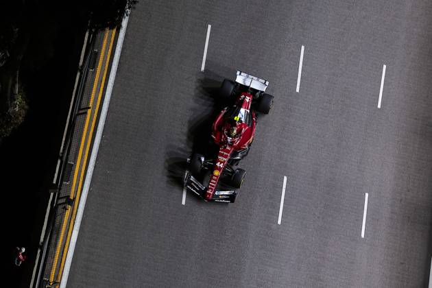 F1 - SINGAPORE GRAND PRIX 2025 44 HAMILTON Lewis (gbr), Scuderia Ferrari SF-25, action during the 2025 Formula 1 Singapore Grand Prix, 18th round of the 2025 FIA Formula One World Championship, WM, Weltmeisterschaft from October 3 to 5, 2025 on the Marina Bay Street Circuit, in Singapore - SingaporeSingapore Copyright: xEricxAlonsox