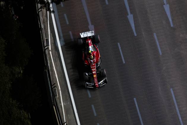 F1 - SINGAPORE GRAND PRIX 2025 44 HAMILTON Lewis (gbr), Scuderia Ferrari SF-25, action during the 2025 Formula 1 Singapore Grand Prix, 18th round of the 2025 FIA Formula One World Championship, WM, Weltmeisterschaft from October 3 to 5, 2025 on the Marina Bay Street Circuit, in Singapore - SingaporeSingapore Copyright: xEricxAlonsox