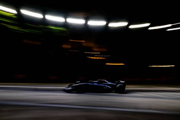 MARINA BAY, SINGAPORE: Alex Albon, racing for the Williams Racing team during the 2025 Formula 1 Singapore Grand Prix at the Marina Bay Street Circuit in Marina Bay, Singapore