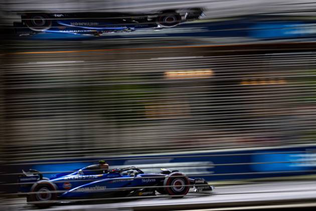 MARINA BAY, SINGAPORE: Alex Albon, racing for the Williams Racing team during the 2025 Formula 1 Singapore Grand Prix at the Marina Bay Street Circuit in Marina Bay, Singapore