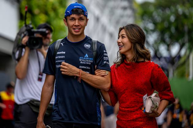 MARINA BAY, SINGAPORE: Alex Albon, racing for the Williams Racing team during the 2025 Formula 1 Singapore Grand Prix at the Marina Bay Street Circuit in Marina Bay, Singapore