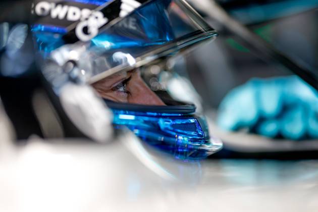 F1 - SINGAPORE GRAND PRIX 2025 RUSSELL George (gbr), Mercedes AMG F1 Team W16, portrait during the 2025 Formula 1 Singapore Grand Prix, 18th round of the 2025 FIA Formula One World Championship, WM, Weltmeisterschaft from October 3 to 5, 2025 on the Marina Bay Street Circuit, in Singapore - SingaporeSingapore Copyright: xDPPIx