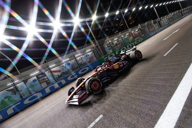 October 3, 2025, Singapore, Singapore: Charles Leclerc of Monaco drives the (16) Scuderia Ferrari HP SF-25 during practice session two ahead of the F1 Grand Prix of Singapore at the Marina Bay Street Circuit. Singapore Singapore - ZUMAs197 20251003_aaa_s197_491 Copyright: xGeorgexHitchensx