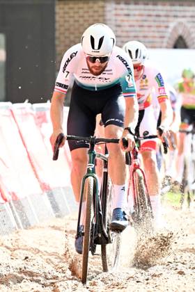 Dutch Joris Nieuwenhuis pictured in action during the men s elite race of the Exact Cross, stage 1 (out of 7) in the Exact Cross cyclocross competition, in Meulebeke, on Saturday 04 October 2025. MAARTENxSTRAETEMANS x136058960x