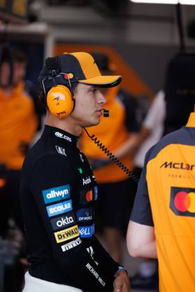 October 4, 2025, Singapore, Singapore: Lando Norris of Great Britain and the McLaren Formula 1 Team in the garage during the final practice at the Marina Bay Street Circuit. Singapore Singapore - ZUMAs197 20251004_aaa_s197_136 Copyright: xGeorgexHitchensx