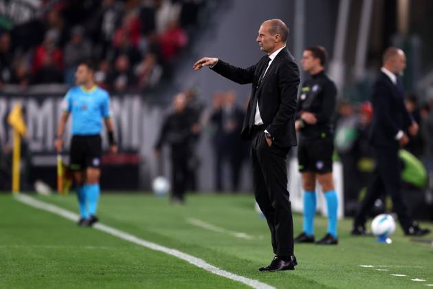 Juventus Fc - Ac Milan Massimiliano Allegri, head coach of Ac Milan gestures during the Serie A match beetween Juventus Fc and Ac Milan at Allianz Stadium on October 5, 2025 in Turin, Italy . Torino Allianz Stadium Italy Copyright: xMarcoxCanonierox