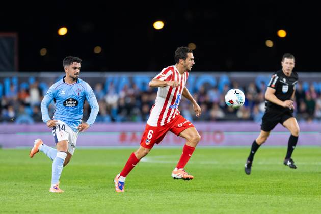 Real Club Celta de Vigo v Club Atletico de Madrid - LaLiga EA Sports VIGO, SPAIN - OCTOBER 5: Koke of Atletico de Madrid runs with the ball during the LaLiga EA Sports match between Real Club Celta de Vigo and Club Atletico de Madrid at Estadio Abanca-Balaidos on October 5, 2025 in Vigo, Spain. (Photos by Diego Simon Photo Players Images Magara Press) Vigo Estadio Abanca-Balaidos Spain Copyright: xDiegoxSimonx