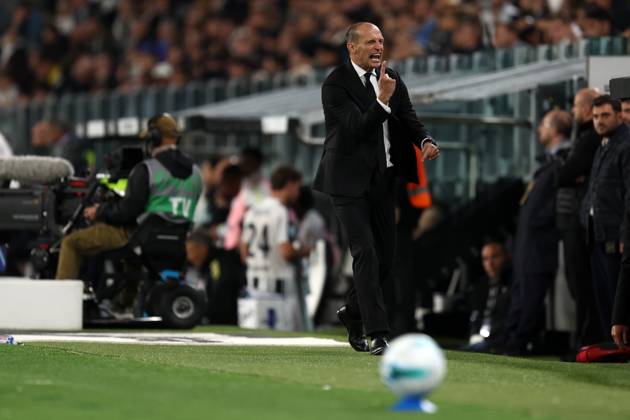 Juventus Fc - Ac Milan Massimiliano Allegri, head coach of Ac Milan yells during the Serie A match beetween Juventus Fc and Ac Milan at Allianz Stadium on October 5, 2025 in Turin, Italy . Torino Allianz Stadium Italy Copyright: xMarcoxCanonierox