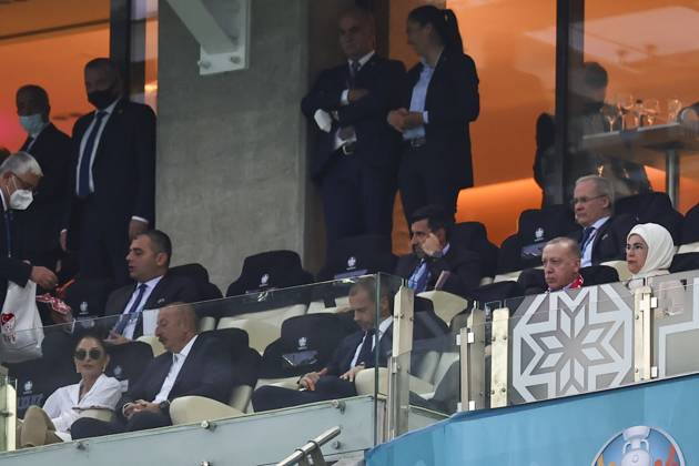 Turkish President Recep Tayyip Erdogan BAKU, AZERBAIJAN - JUNE 16: Turkish President Recep Tayyip Erdogan and his wife Emine Erdogan and Azerbaijani President Ilham Aliyev and his wife Mehriban Aliyeva watch the EURO 2020 Group A soccer match between Turkey and Wales at the Baku Olympic Stadium in Baku, Azerbaijan on June 16, 2021. Baki Azerbaijan. Editorial use only. Please get in touch for any other usage.  Copyright: x2025xAnadoluxAlixBalÄ±kcÄ±x