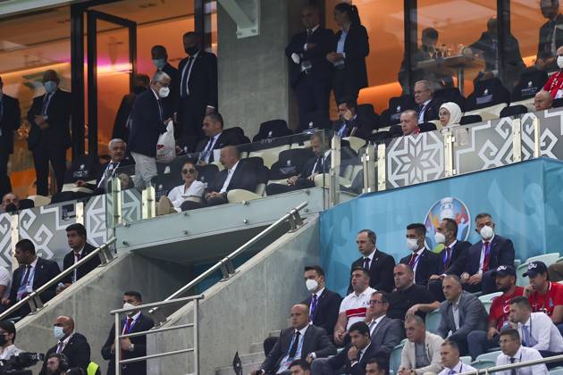 Turkish President Recep Tayyip Erdogan BAKU, AZERBAIJAN - JUNE 16: Turkish President Recep Tayyip Erdogan and his wife Emine Erdogan and Azerbaijani President Ilham Aliyev and his wife Mehriban Aliyeva watch the EURO 2020 Group A soccer match between Turkey and Wales at the Baku Olympic Stadium in Baku, Azerbaijan on June 16, 2021. Baki Azerbaijan. Editorial use only. Please get in touch for any other usage.  Copyright: x2025xAnadoluxAlixBalÄ±kcÄ±x