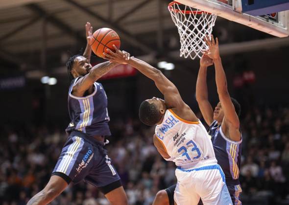 BASKETBALL EASYCREDIT BBL 3 GAME DAY SCIENCE CITY JENA ALBA BERLIN FOR EDITORIAL PURPOSES ONLY p 05 10 2025 Jena Basketball easyCredit BBL 1 Basketball Bundesliga Season 2025 2026 3 Matchday Sparkassen Arena Science City Jena ALBA Berlin in the photo Eric Washington 33 Science City Jena in a duel with Jack Kayil 7 ALBA BERLIN and J wan Roberts 13 ALBA BERLIN Germany Thueringen Jena Copyright SaschaxFromm Copyright: SaschaxFromm doc82p1yc9rzbcqkfk5if1 ,EDITORIAL USE ONLY Copyright: SaschaxFromm