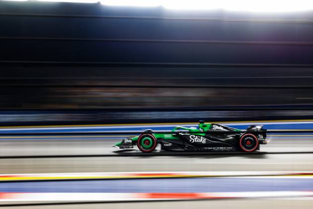 October 5, 2025, Singapore, Singapore: Nico Hulkenberg of Germany and the Kick Sauber Team during the F1 Grand Prix of Singapore at the Marina Bay Street Circuit. Singapore Singapore - ZUMAs197 20251005_aaa_s197_533 Copyright: xGeorgexHitchensx