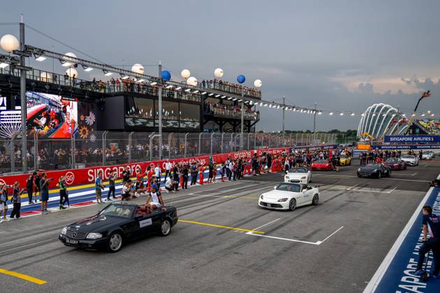 MARINA BAY, SINGAPORE: Carlos Sainz, racing for the Williams Racing team during the 2025 Formula 1 Singapore Grand Prix at the Marina Bay Street Circuit in Marina Bay, Singapore