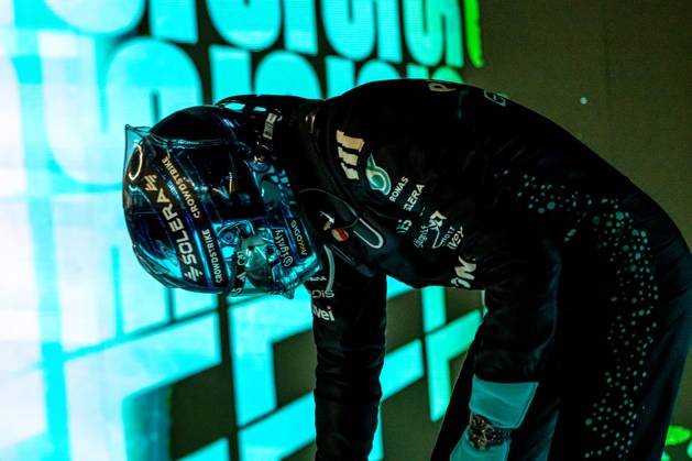 MARINA BAY, SINGAPORE: George Russell, racing for the Mercedes team during the 2025 Formula 1 Singapore Grand Prix at the Marina Bay Street Circuit in Marina Bay, Singapore