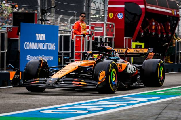 October 4, 2025, Singapore, Singapore: Oscar Piastri of Australia and McLaren F1 Team during Free Practice 3 Formula One Singapore Grand Prix. Singapore Singapore - ZUMAs197 20251004_aaa_s197_1259 Copyright: xJayxHiranox