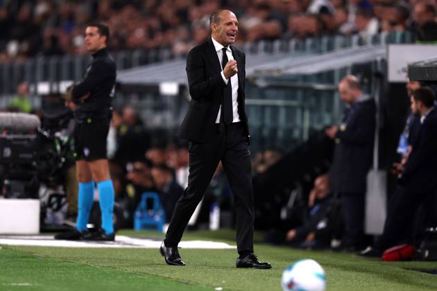 Juventus Fc - Ac Milan Massimiliano Allegri, head coach of Ac Milan gestures during the Serie A match beetween Juventus Fc and Ac Milan at Allianz Stadium on October 5, 2025 in Turin, Italy . Torino Allianz Stadium Italy Copyright: xMarcoxCanonierox