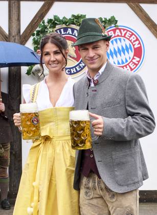 Joshua Kimmich of Bayern München with wife Lina Meyer at the visit the Käfer Zelt on the beer festival Oktoberfest of the football team FC BAYERN MÜNCHEN 1.German Football League on October 5, 2025 in Munich, Germany. Season 2025 2026, 1.Bundesliga PUBLICATION ONLY IN GERMANY