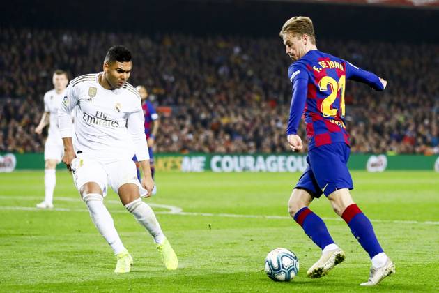 FC Barcelona, Barca v Real Madrid: La Liga BARCELONA, SPAIN - DECEMBER 18: Real Madrid s Brazilian midfielder Carlos Casemiro (L) vies with Barcelona s Dutch midfielder Frekie De Jong (R) during Spanish El Clasico football match between FC Barcelona and Real Madrid at the Camp Nou stadium in Barcelona on December 18, 2019. Catalonia Spain. Editorial use only. Please get in touch for any other usage.  Copyright: x2025xAnadoluxAdriaxPuigx