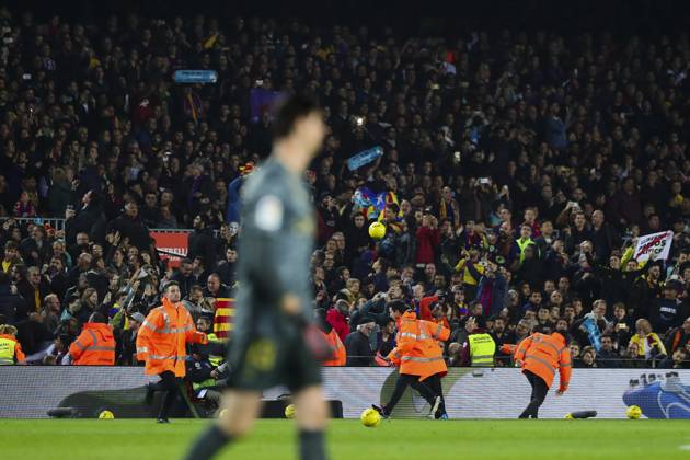 FC Barcelona, Barca v Real Madrid: La Liga BARCELONA, SPAIN - DECEMBER 18: Ball boys are seen behind a goalkeeper during Spanish El Clasico football match between FC Barcelona and Real Madrid at the Camp Nou stadium in Barcelona on December 18, 2019. Catalonia Spain. Editorial use only. Please get in touch for any other usage.  Copyright: x2025xAnadoluxAdriaxPuigx