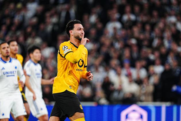 Goal celebration after scoring 1 2 from penalty kick Ramy Bensebaini Borussia Dortmund, 05 DEN, FC Copenhagen vs Borussia Dortmund, Football, UEFA Champions League, Matchday 3, Season 2025 2026, 21 10 2025 DEN, FC Copenhagen vs Borussia Dortmund, Football, UEFA Champions League, Matchday 3, Season 2025 2026, 21 10 2025 Copenhagen Copyright: xEibner-Pressefoto MarcelxvonxFehrnx EP_MFN