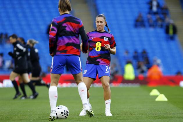 England v Brazil, Manchester, UK - 25 October 2025 Maya Le Tissier of England warms up before kick off in the Women™s International Friendly, Länderspiel, Nationalmannschaft match between England and Brazil at The Etihad Stadium on 25 October 2025 in Manchester, England (Photo by Steve Taylor PPAUK) Manchester The Etihad Stadium Greater Manchester England Copyright: xStevexTaylor PPAUKx PPA-225665