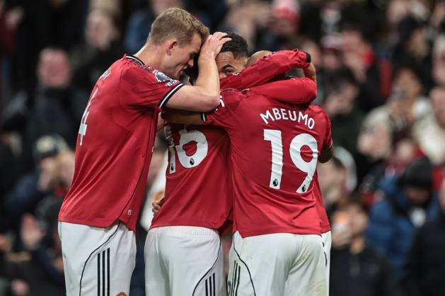 Premier League Manchester United, ManU v Brighton and Hove Albion Matheus Cunha of Manchester United celebrates his goal to make it 1-0 with team mates during the Premier League match Manchester United vs Brighton and Hove Albion at Old Trafford, Manchester, United Kingdom, 25th October 2025 (Photo by Mark Cosgrove News Images) Manchester Old Trafford Greater Manchester United Kingdom Copyright: xMarkxCosgrove NewsxImagesx