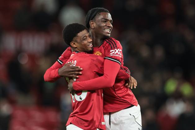 Premier League Manchester United, ManU v Brighton and Hove Albion Amad Diallo and Ayden Heavenm of Manchester United celebrate the 4-2 win during the Premier League match Manchester United vs Brighton and Hove Albion at Old Trafford, Manchester, United Kingdom, 25th October 2025 (Photo by Mark Cosgrove News Images) Manchester Old Trafford Greater Manchester United Kingdom Copyright: xMarkxCosgrove NewsxImagesx
