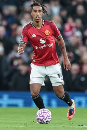 Premier League Manchester United, ManU v Brighton and Hove Albion Leny Yoro of Manchester United with the ball during the Premier League match Manchester United vs Brighton and Hove Albion at Old Trafford, Manchester, United Kingdom, 25th October 2025 (Photo by Mark Cosgrove News Images) Manchester Old Trafford Greater Manchester United Kingdom Copyright: xMarkxCosgrove NewsxImagesx