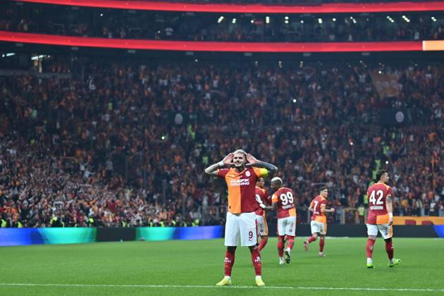 Galatasaray v Goztepe - Turkish Super Lig ISTANBUL, TURKIYE - OCTOBER 26: Mauro Icardi (9) of Galatasaray celebrates a score during the Turkish Super Lig week 10 football match between Galatasaray and Goztepe at RAMS Park Stadium in Istanbul, Turkiye on October 26, 2025. Abdulhamid Hosbas Anadolu Istanbul Turkey. Editorial use only. Please get in touch for any other usage. Copyright: x2025xAnadoluxAbdulhamidxHosbasx