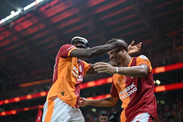 Galatasaray v Goztepe - Turkish Super Lig ISTANBUL, TURKIYE - OCTOBER 26: Gabriel Sara (8) of Galatasaray celebrates a score during the Turkish Super Lig week 10 football match between Galatasaray and Goztepe at RAMS Park Stadium in Istanbul, Turkiye on October 26, 2025. Abdulhamid Hosbas Anadolu Istanbul Turkey. Editorial use only. Please get in touch for any other usage. Copyright: x2025xAnadoluxAbdulhamidxHosbasx