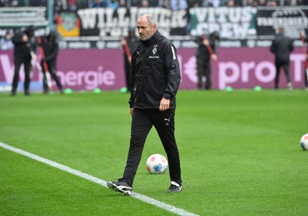 Co Trainer Oliver Neuville Borussia Moenchengladbach 25 10 2025, Football 1 Bundesliga, Season 2025 2026, 8 Matchday, Borussia Mönchengladbach FC Bayern Munich 0 3 DFL regulations prohibit any use of photographs as image sequences and or quasi video Moenchengladbach Borussia Park Nordrhein Westfalen Germany Team2