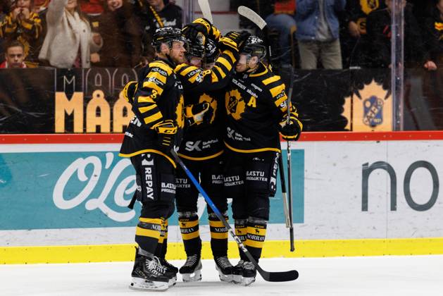 251028 Skellefteas Oliver Okuliar celebrates after 2 0 during the ice hockey match in SHL between Skelleftea and Lulea on October 28, 2025 in Skelleftea Copyright: JOHANxLÖF BB251028BB324