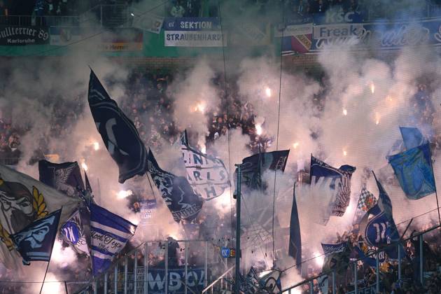 Soccer DFB Cup 2nd round Borussia Mönchengladbach Karlsruher SC on 28 10 2025 at Borussia Park in Mönchengladbach Karlsruher fans ignite Bengalos Pyro Pyrotechnics Flares Smoke bombs in the fan block DFB regulations prohibit any use of photographs as image sequences and or quasi video xRx