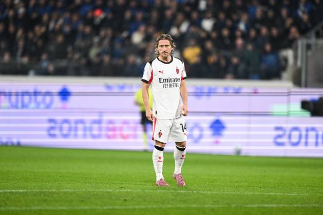 CALCIO - Serie A - Atalanta BC vs AC Milan Luka Modric of AC Milan look on during the Italian Serie A football match between Atalanta BC and AC Milan on 28 of October 2025 at Gewiss stadium in Bergamo, Italy Bergamo Italy Copyright: xIPAxSport ABACAx