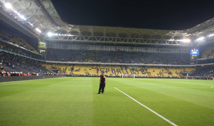 Fenerbahce v Besiktas: Ziraat Turkish Cup ISTANBUL, TURKEY - APRIL 19: A general view of Ulker Stadium is seen after Ziraat Turkish Cup Semi Final second leg soccer match between Fenerbahce and Besiktas was cancelled in Istanbul, Turkey on April 19, 2018. Istanbul Turkey. Editorial use only. Please get in touch for any other usage. Copyright: x2025xAnadoluxEmrahxYorulmazx