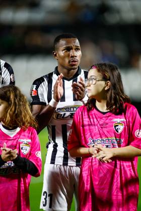 Liga Portugal 2: Portimonense - Torreense Portimao, Portugal - 30 10 2025: Liga Portugal 2 Meu Super 9th round match between SC Portimonense and SCU Torreense at Estadio Municipal de Portimao 31 Portimonense defender, Ney Silva Mandatory Credit: Toby Tande Avant Sports Agency Portimao Estadio Municipal de Portimao Portugal Copyright: xTobyxTandex
