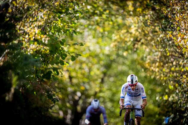 Belgian Thibau Nys pictured in action during the men elite race of the Koppenbergcross, the first race (out of eight) of the X2O Badkamers trophy cyclocross competition, in Melden, Oudenaarde, on Saturday 01 November 2025. JASPERxJACOBS  x138630038x