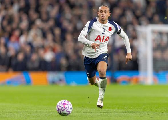 Tottenham Hotspur v Chelsea FC, Premier League, Football, The Tottenham Hotspur Stadium, London, UK - 01 Nov 2025 Xavi Simons of Tottenham Hotspur in action London The Tottenham Hotspur Stadium Tottenham GBR, UK NEWSPAPERS OUT Copyright: xEllixBirchx