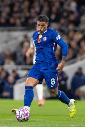 Tottenham Hotspur v Chelsea FC, Premier League, Football, The Tottenham Hotspur Stadium, London, UK - 01 Nov 2025 Enzo Fernandez of Chelsea FC in action London The Tottenham Hotspur Stadium Tottenham GBR, UK NEWSPAPERS OUT Copyright: xEllixBirchx