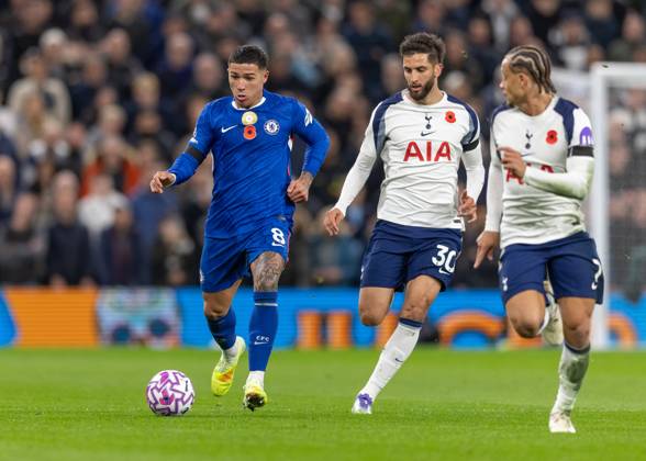 Tottenham Hotspur v Chelsea FC, Premier League, Football, The Tottenham Hotspur Stadium, London, UK - 01 Nov 2025 Enzo Fernandez of Chelsea FC in action London The Tottenham Hotspur Stadium Tottenham GBR, UK NEWSPAPERS OUT Copyright: xEllixBirchx