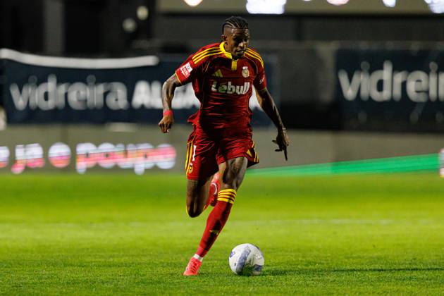 Andre Luiz seen during Liga Portugal game between teams of CF Estrela Amadora and Rio Ave FC at Estadio Jose Gomes (Maciej Rogowski Ball Raw Images) Amadora Estadio Jose Gomes Portugal Copyright: xMaciejxRogowskix maciejrogowski_estrela_rioave_2526-207