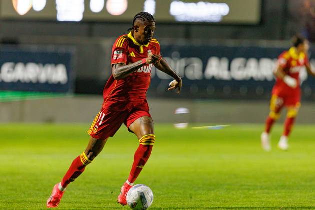 Andre Luiz seen during Liga Portugal game between teams of CF Estrela Amadora and Rio Ave FC at Estadio Jose Gomes (Maciej Rogowski Ball Raw Images) Amadora Estadio Jose Gomes Portugal Copyright: xMaciejxRogowskix maciejrogowski_estrela_rioave_2526-209