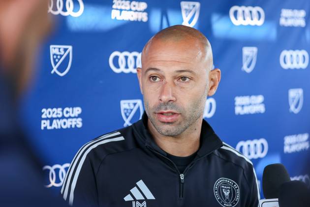 FORT LAUDERDALE, FL - OCTOBER 31: Inter Miami CF head coach Javier Mascherano talks to the media prior to an Inter Miami Training Session at Florida Blue Training Center on October 31, 2025 in Fort Lauderdale, Florida. (Photo by Chris Arjoon Icon Sportswire) SOCCER: OCT 31 MLS, Fussball Herren, USA Inter Miami CF Training EDITORIAL USE ONLY Icon25103100171