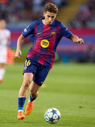 October 21, 2025, Barcelona, Barcelona, Spain: Fermin Lopez of FC Barcelona, Barca in action during the UEFA Champions League match between FC Barcelona v Olympiakos Piraeus at the Lluis Companys Olympic Stadium on October 21, 2025 in Barcelona Spain. Barcelona Spain - ZUMAr232 20251021_zsp_r232_050 Copyright: xDavidxRamirezx