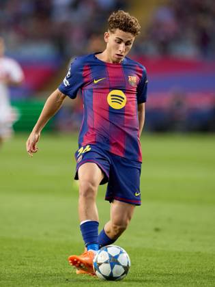 October 21, 2025, Barcelona, Barcelona, Spain: Fermin Lopez of FC Barcelona, Barca in action during the UEFA Champions League match between FC Barcelona v Olympiakos Piraeus at the Lluis Companys Olympic Stadium on October 21, 2025 in Barcelona Spain. Barcelona Spain - ZUMAr232 20251021_zsp_r232_051 Copyright: xDavidxRamirezx