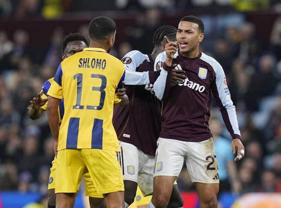 Birmingham, England, 6th November 2025. Morgan Rogers of Aston Villa exchanges words with Raz Shlomo of Maccabi Tel-Aviv during the Aston Villa vs Maccabi Tel-Aviv FC UEFA Europa League match at Villa Park, Birmingham. Picture credit should read: Andrew Yates Sportimage EDITORIAL USE ONLY. No use with unauthorised audio, video, data, fixture lists, club league logos or live services. Online in-match use limited to 120 images, no video emulation. No use in betting, games or single club league player publications. SPI_046_AY_Villa_Macabbi SPI-4269-0046